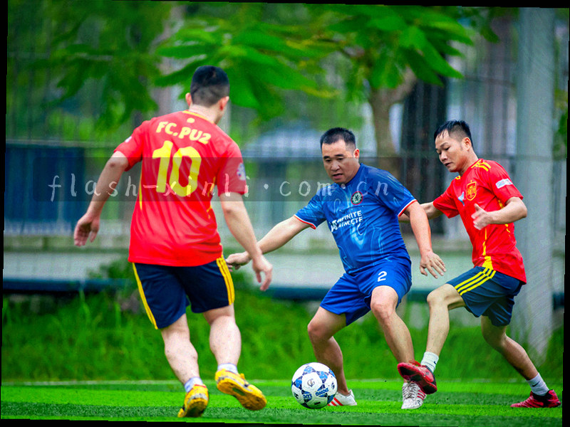 赛后回看播放界面局部，进度条上标着轮次角标，画面为球场俯拍定格